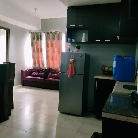 Transient 3 Bedrooms In Ridgewood Towers C5 Road Taguig