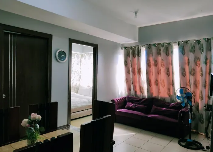 Transient 3 Bedrooms In Ridgewood Towers C5 Road Taguig